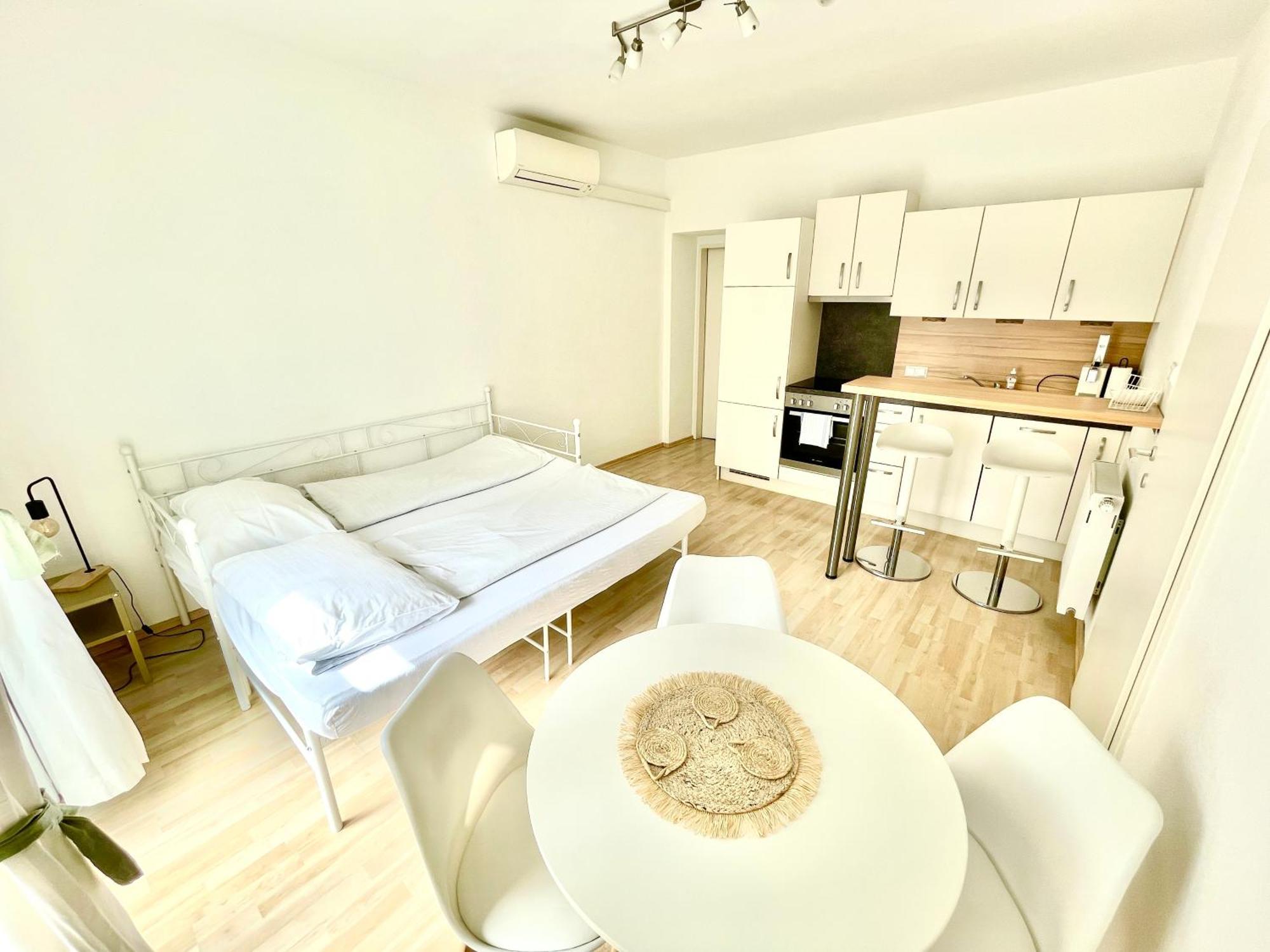 Contactless Self-Check-In - City Apartment Zum Wohlfuhlen Ans16 Graz Bagian luar foto